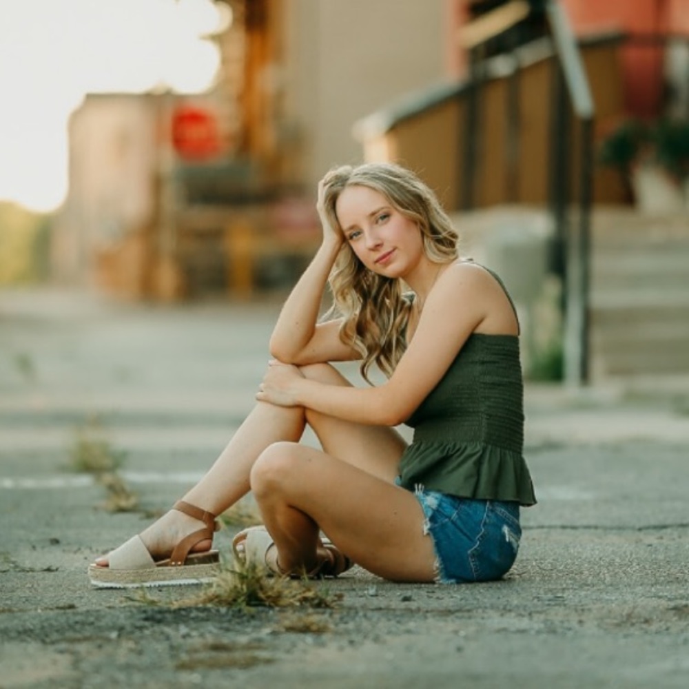 Meet your Posher, Raegan!
